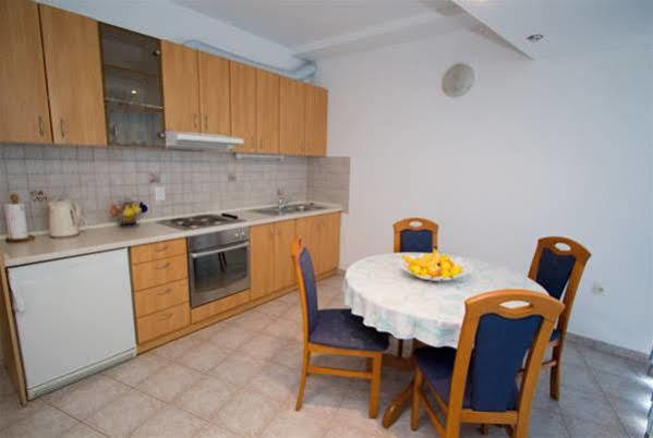 Apartment Maja Podstrana